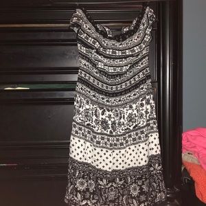 Black and white patterned Spanish strapless dress
